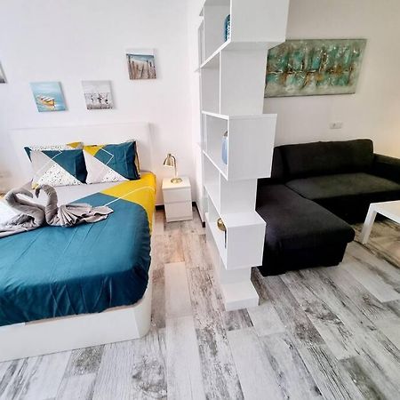 קוסטה טגוויסה Apartamento Smeraldo 11 Playa Roca מראה חיצוני תמונה