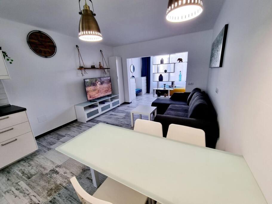 קוסטה טגוויסה Apartamento Smeraldo 11 Playa Roca מראה חיצוני תמונה