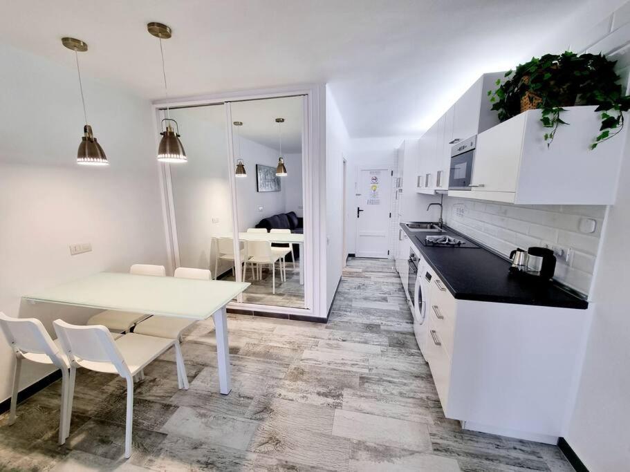 קוסטה טגוויסה Apartamento Smeraldo 11 Playa Roca מראה חיצוני תמונה