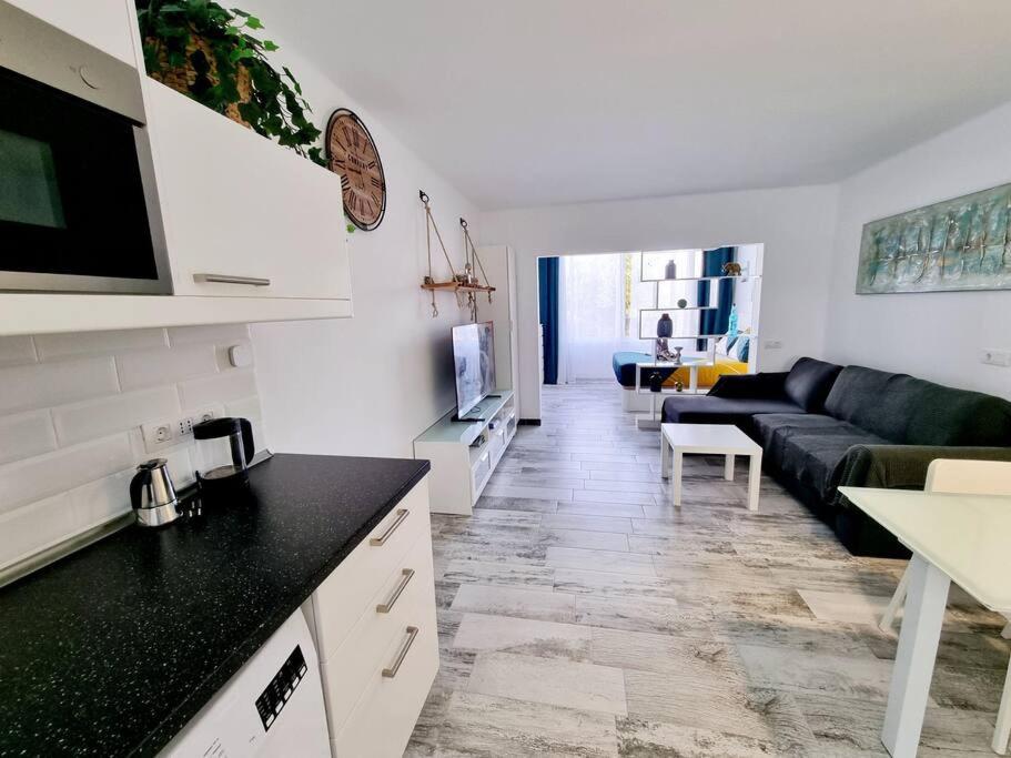 קוסטה טגוויסה Apartamento Smeraldo 11 Playa Roca מראה חיצוני תמונה