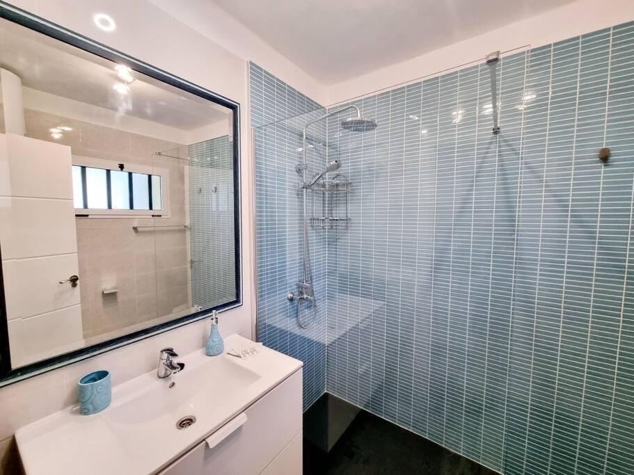 קוסטה טגוויסה Apartamento Smeraldo 11 Playa Roca מראה חיצוני תמונה